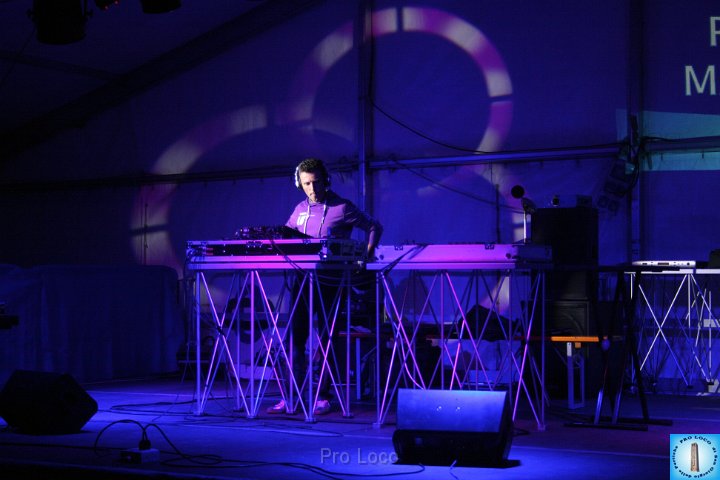 Esibizione DJ (250).JPG